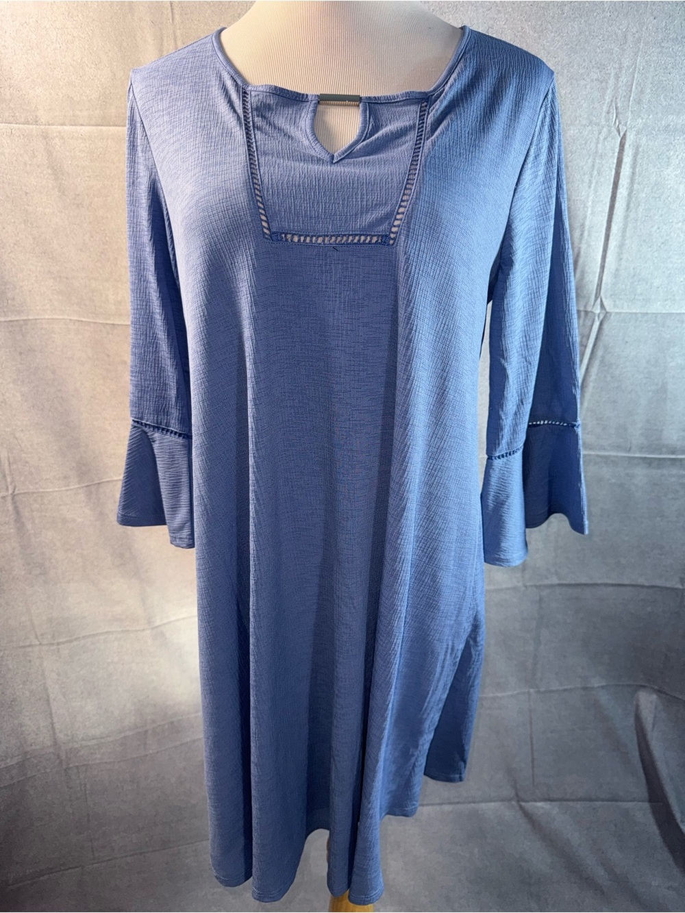 2126-NAIF Dusty Blue Keyhole Swing Tunic